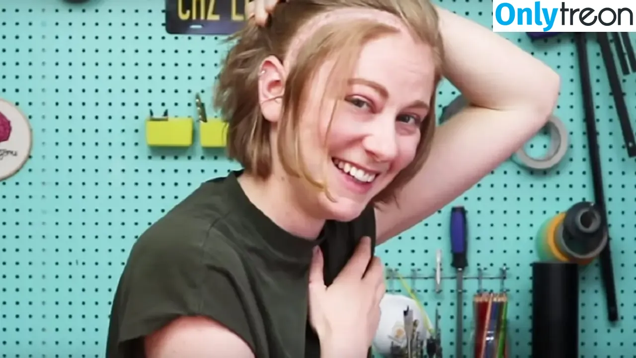 Simone Giertz nude photo #0018 (simonegiertz)