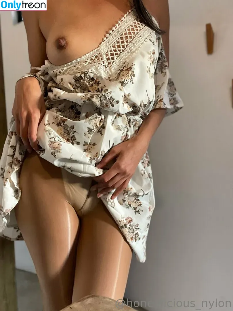 simone_honeylicious nude photo #0093 (simone_honeylicious)