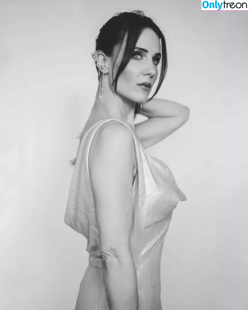 Simone Simons голая photo #0020 (simonesimons)