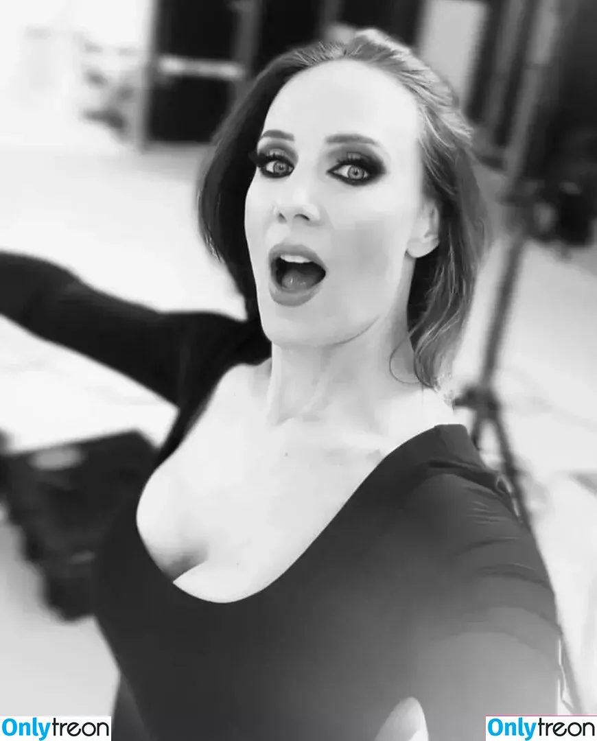 Simone Simons nude photo #0032 (simonesimons)