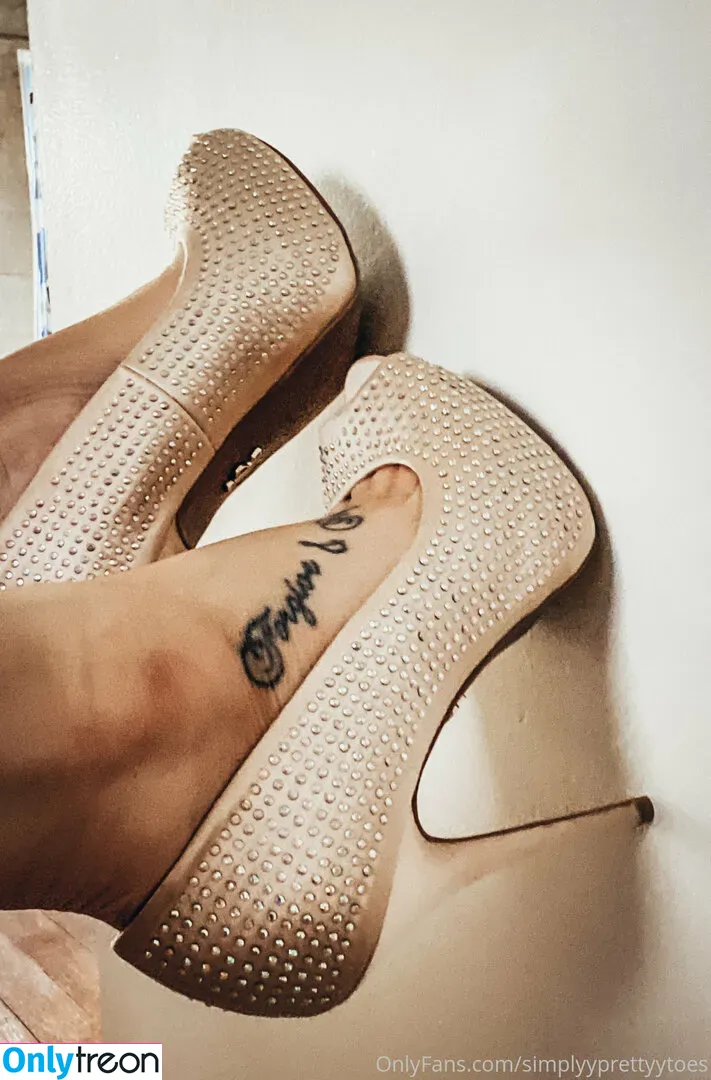 simplyyprettyytoes nude photo #0002 (simplytoesx)