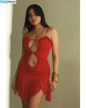 Simran Kaur / symrann.k nude photo #0063