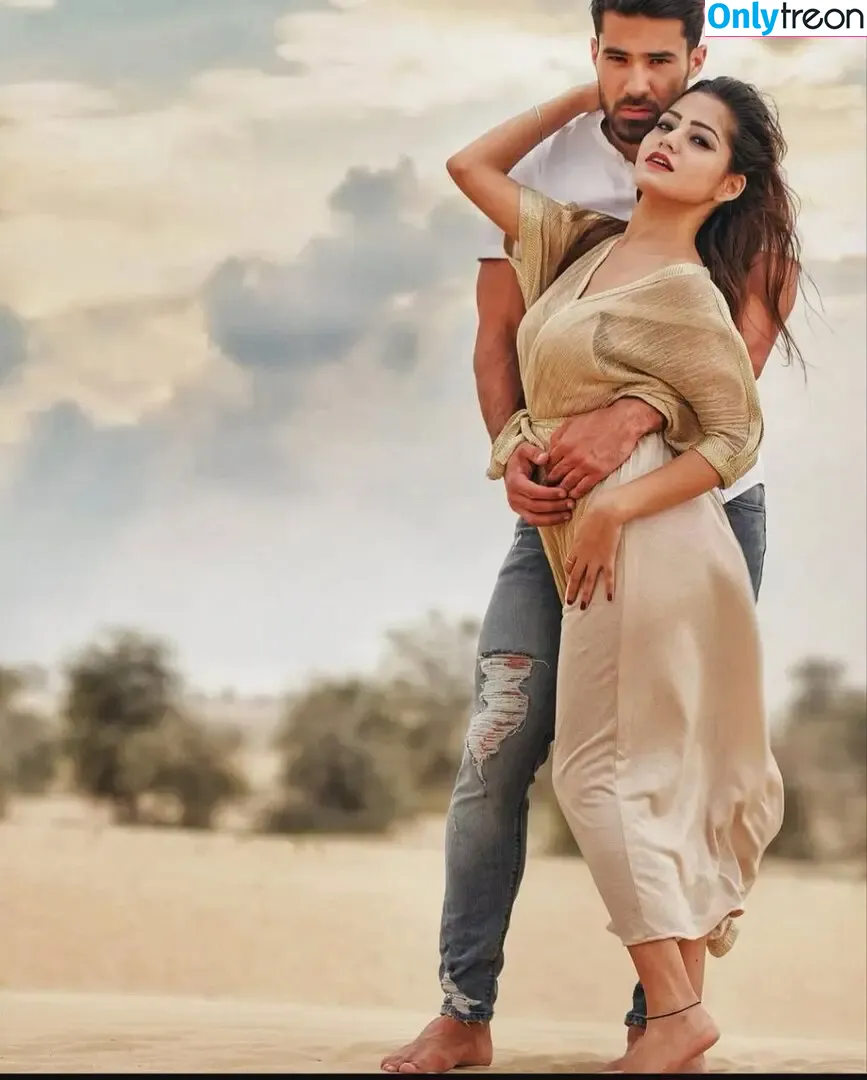 Simran Kaur голая photo #0014 (simrankonly / symrann.k)