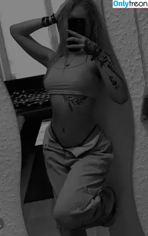  nude photo #0006