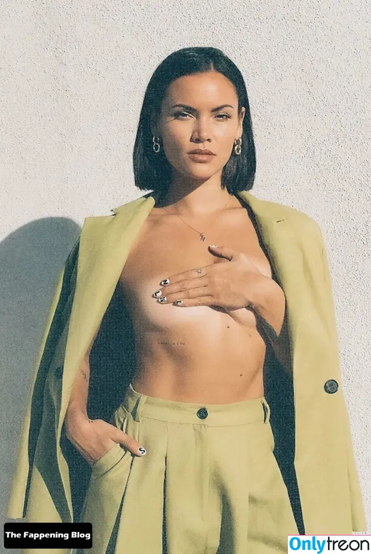 Sinéad Harnett голая photo #0011 (sineadharnett)