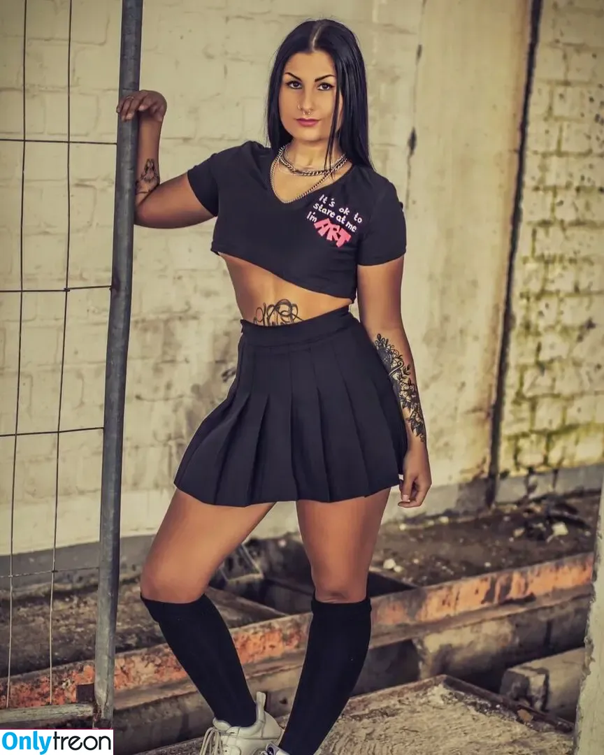 Sinnerella nude photo #0041 (Sinnerella666 / sinderellahot)
