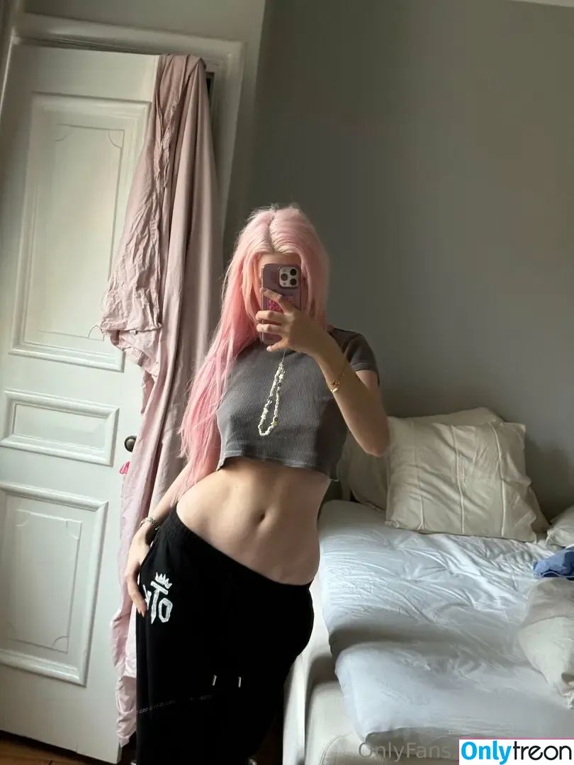 sinzor nude photo #0002 (n0ur_m4gdy)
