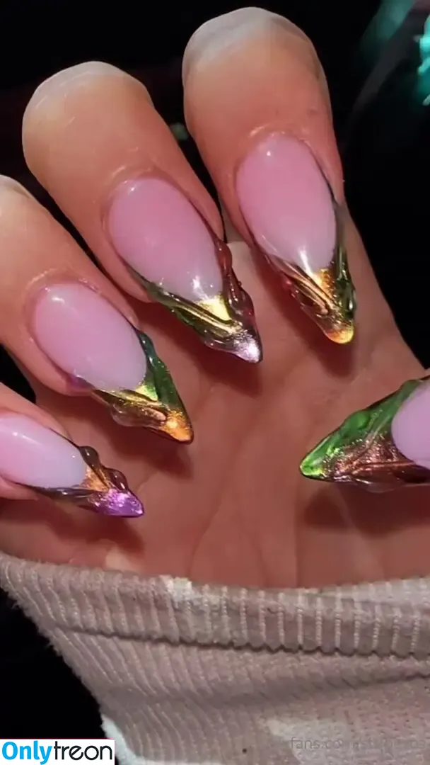 sisipesos голая photo #0088 (sisi.pesos)