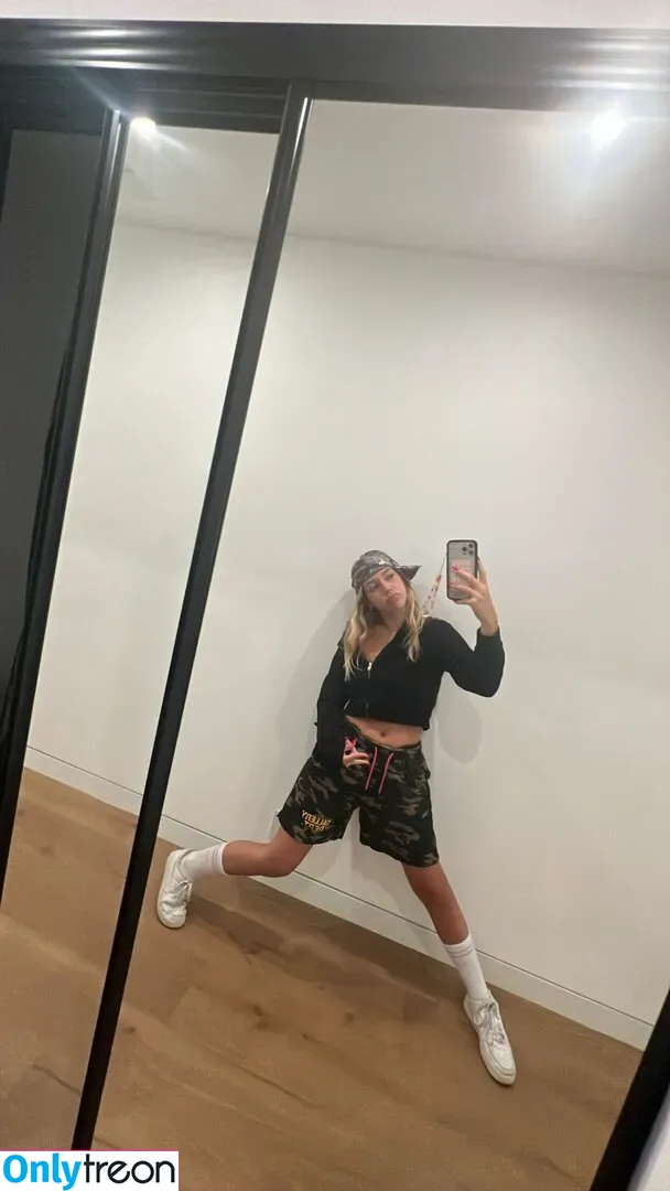 Sissy Sheridan nude photo #0197 (itssissysheridan)