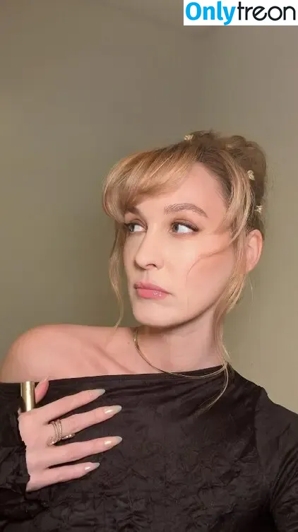 Sjokz nude photo #0955 (Eefje Depoortere / eefjah)
