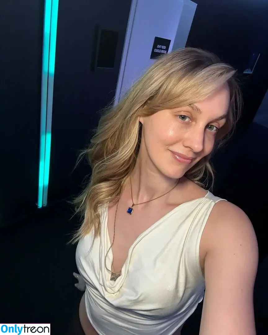 Sjokz nude photo #1402 (Eefje Depoortere / eefjah)