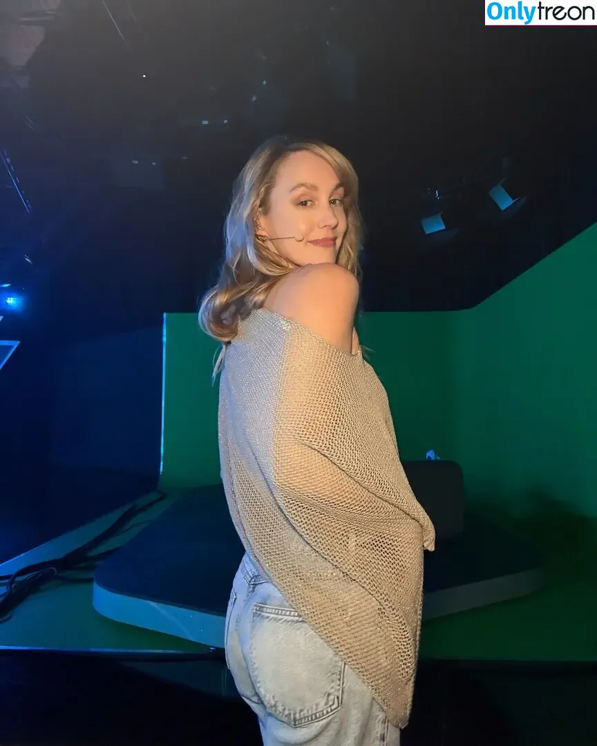 Sjokz nude photo #1410 (Eefje Depoortere / eefjah)