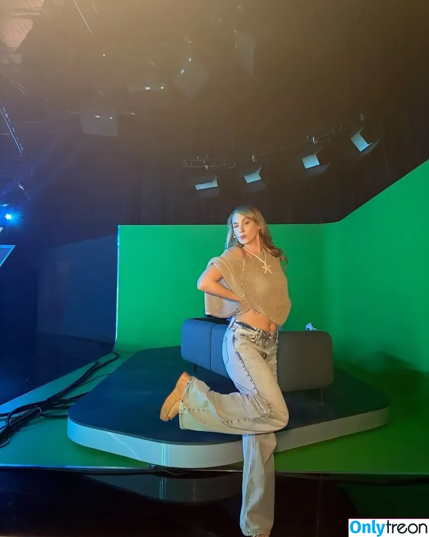 Sjokz nude photo #1415 (Eefje Depoortere / eefjah)