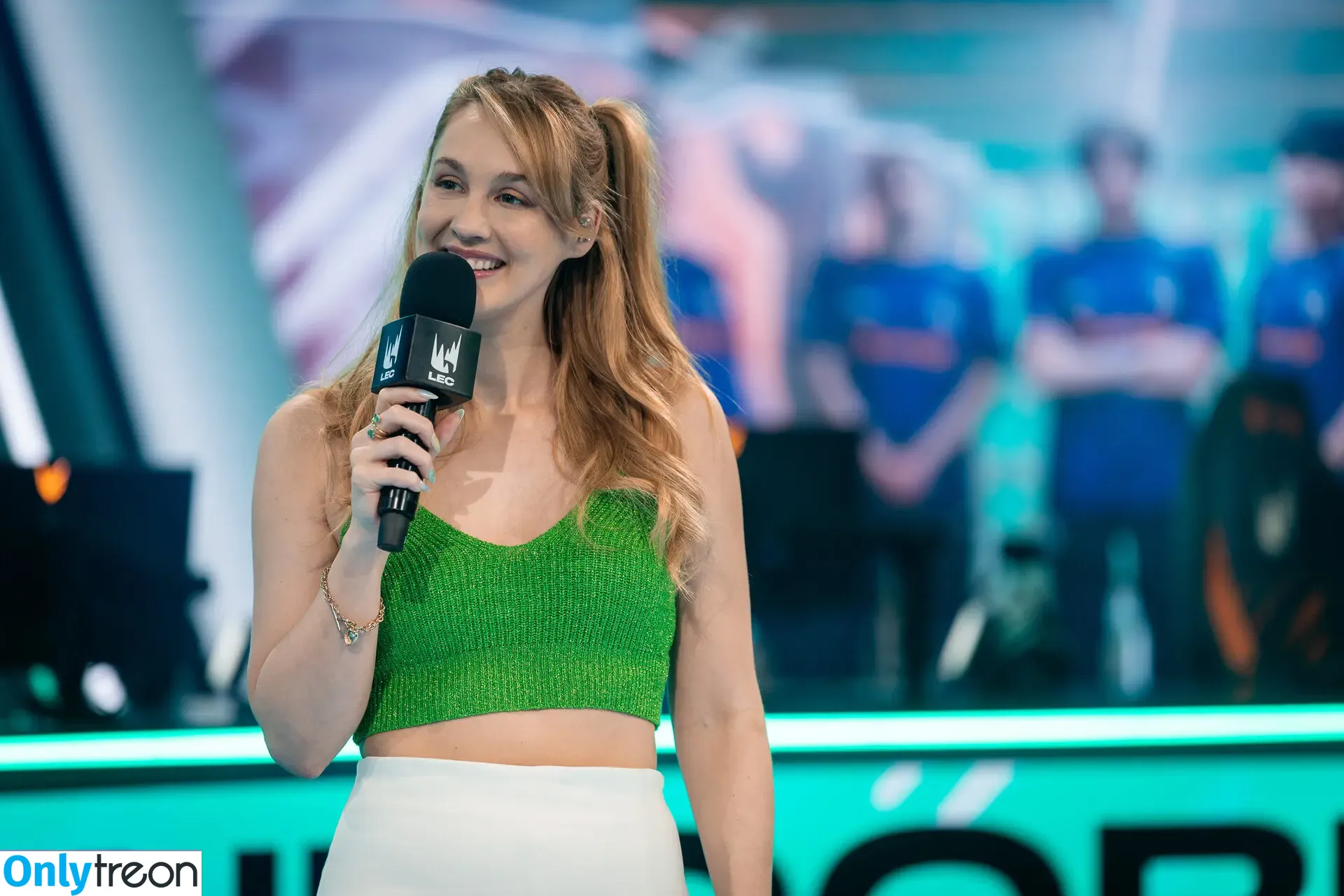 Sjokz nude photo #1435 (Eefje Depoortere / eefjah)
