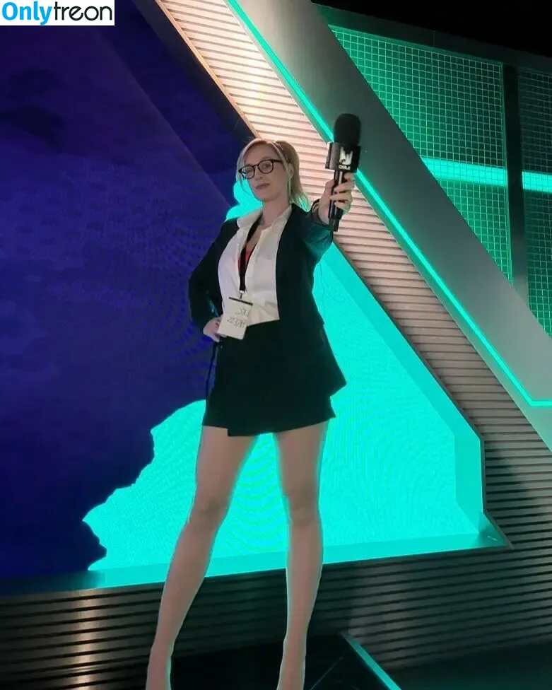 Sjokz nude photo #1616 (Eefje Depoortere / eefjah)