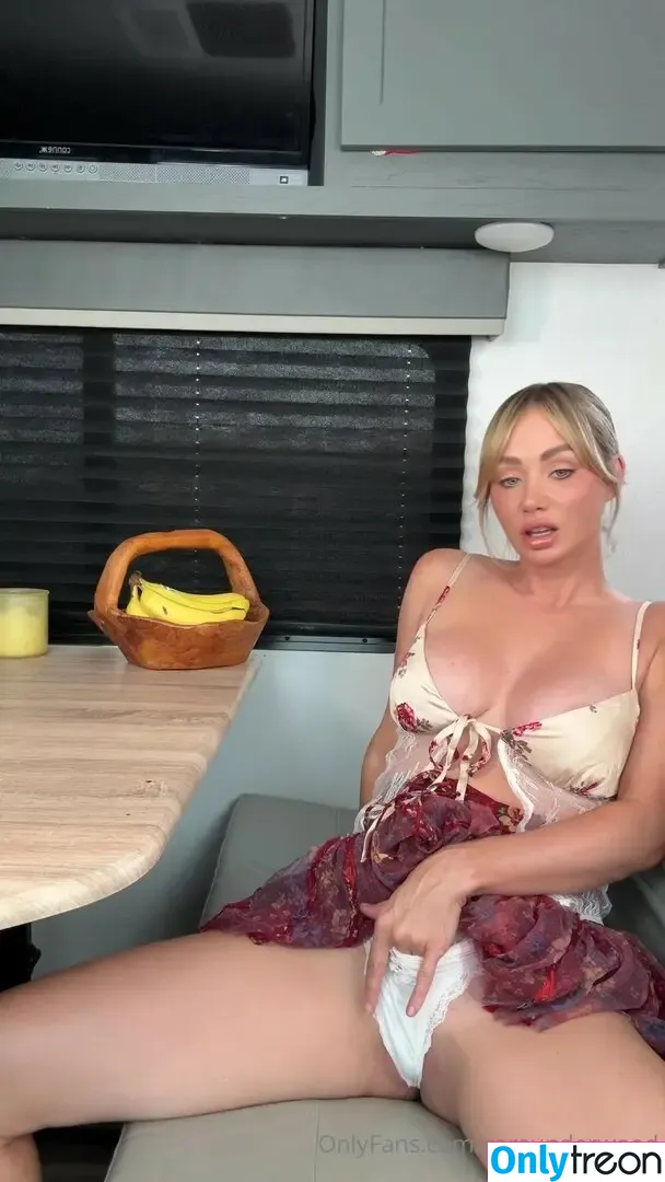 SJU голая photo #0073 (saintjosephs / shayesfreepage)