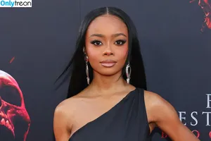 Skai Jackson / skaijackson фото голая #0178