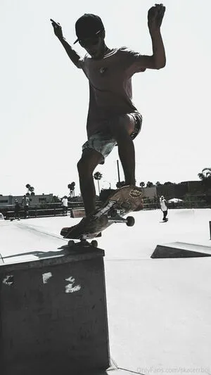 skaterrboi / skaterrboyy20 nude photo #0035