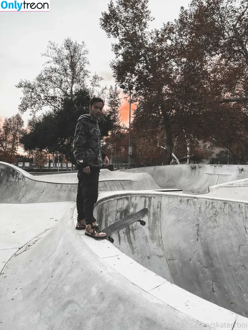 skaterrboi nude photo #0060 (skaterrboyy20)