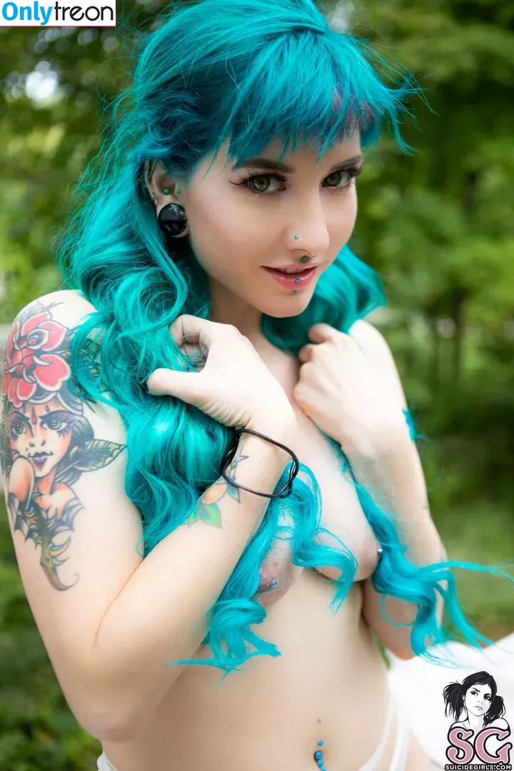 skellaborealis голая photo #0122 (skellaborealis)