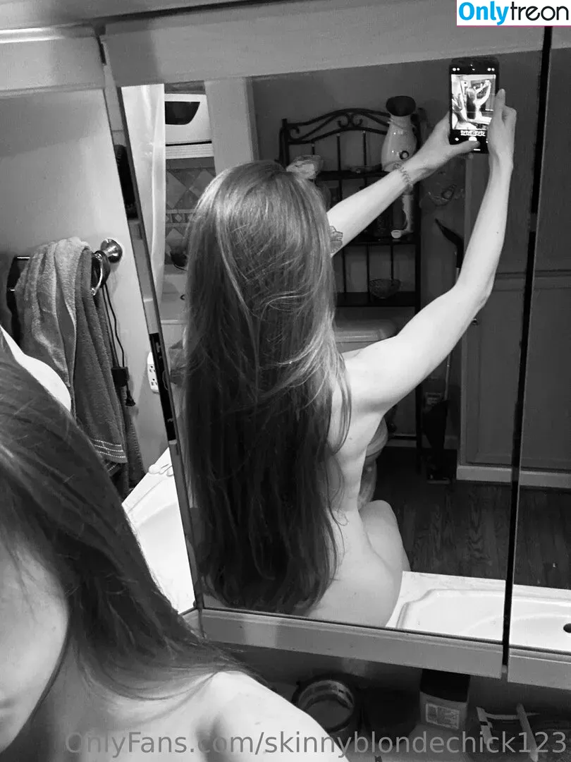 skinnyblondechick123 nude photo #0014 (chickie_nugz)