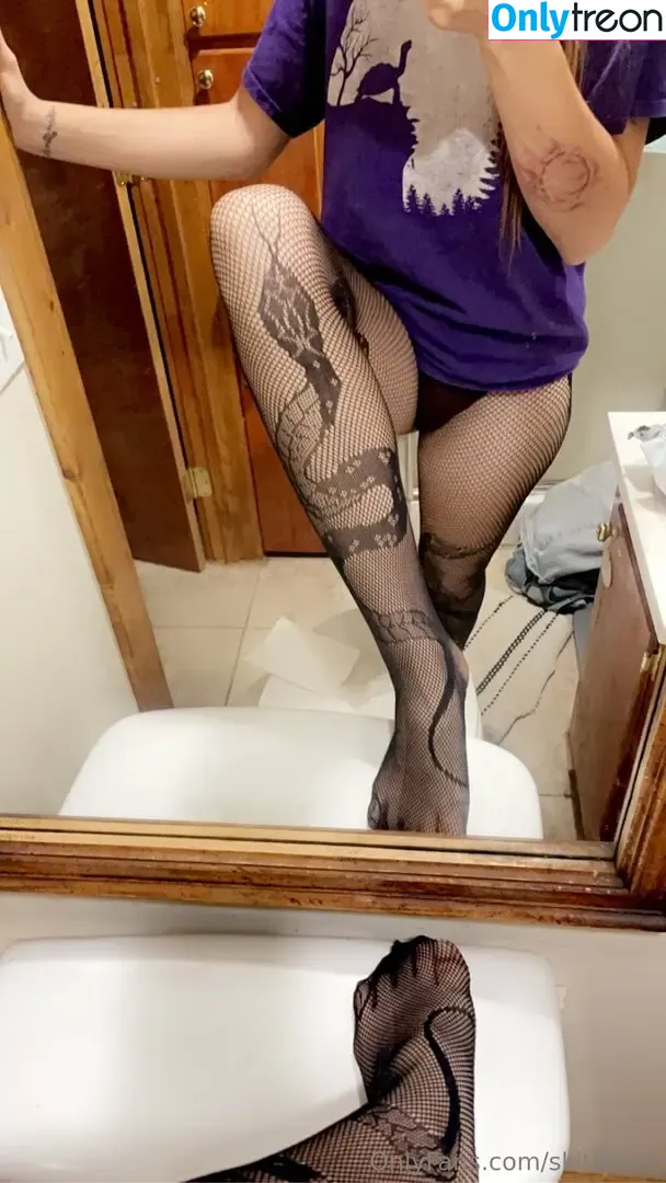 skitttziez nude photo #0106 (mzskittlez)