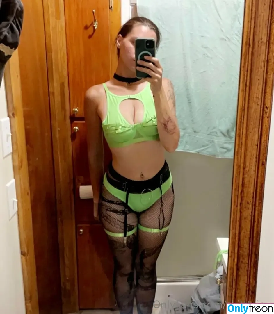 skitttziez nude photo #0109 (mzskittlez)