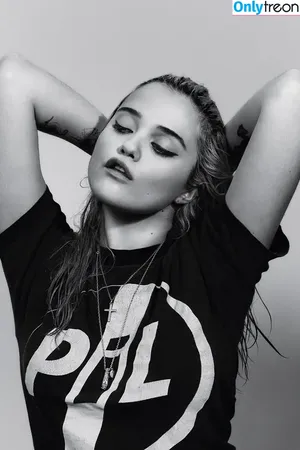 Sky Ferreira / skyferreira nude photo #0024