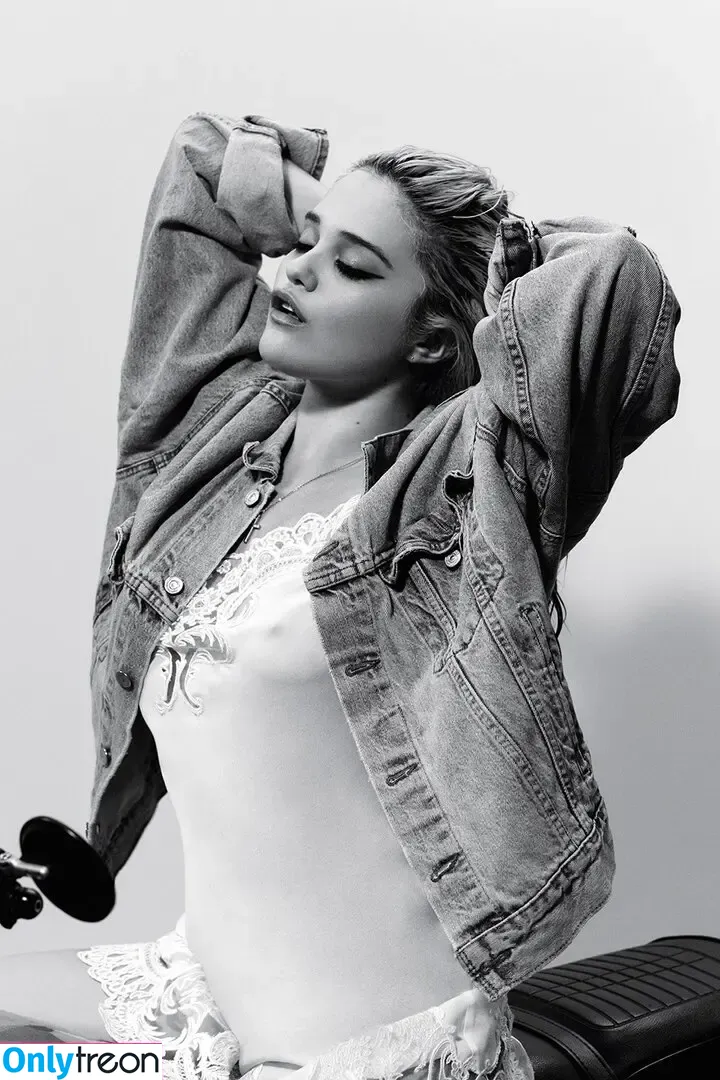 Sky Ferreira nude photo #0025 (skyferreira)