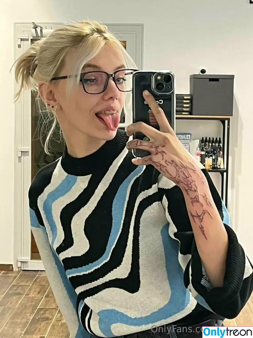 Skybon голая photo #0016 (Angelina / Reborngia / Skyrror / Sweetreborn / andreaschibono)
