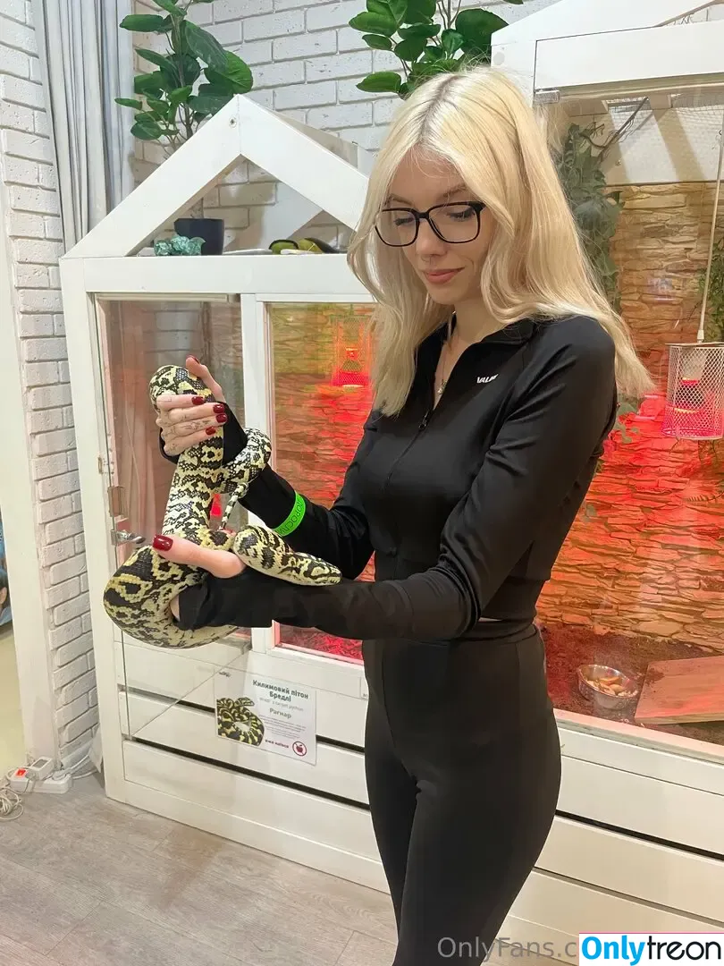 Skybon голая photo #0047 (Angelina / Reborngia / Skyrror / Sweetreborn / andreaschibono)