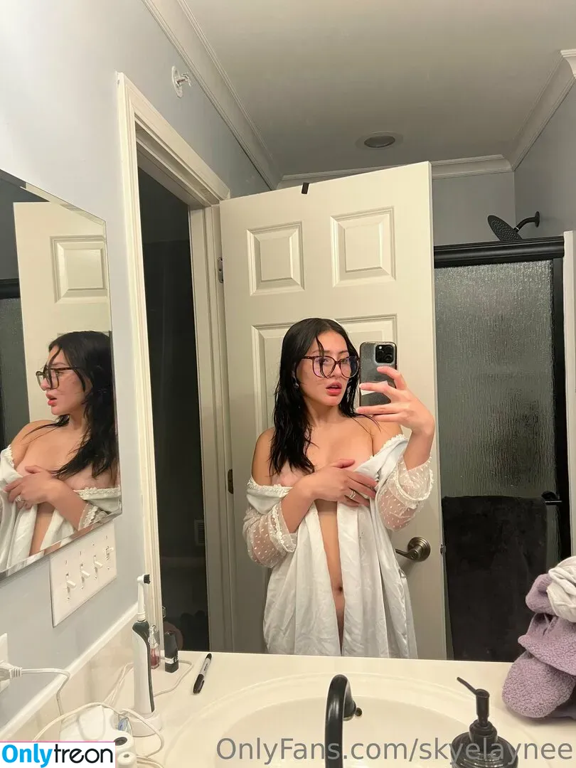 Skyelaynee nude photo #0032 (Skyelaynee)