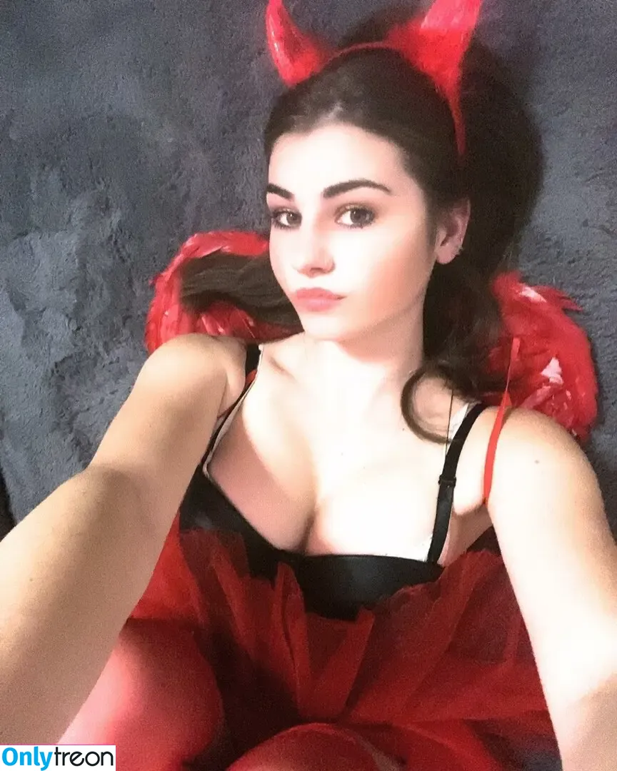skyepastapins nude photo #0001 (Skye / Skye Doll / dolly6.6 / skyesharp)