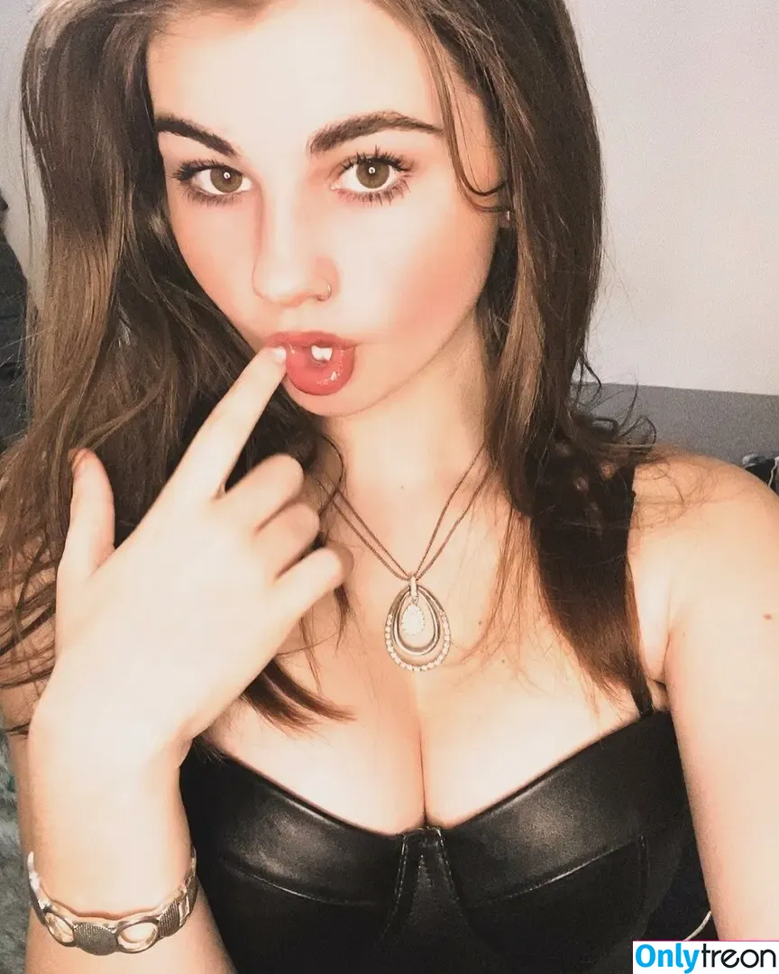 skyepastapins nude photo #0004 (Skye / Skye Doll / dolly6.6 / skyesharp)