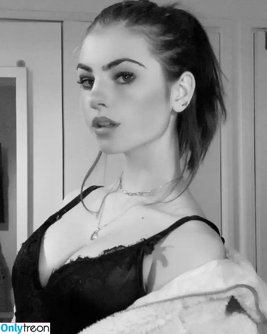 skyepastapins nude photo #0012 (Skye / Skye Doll / dolly6.6 / skyesharp)
