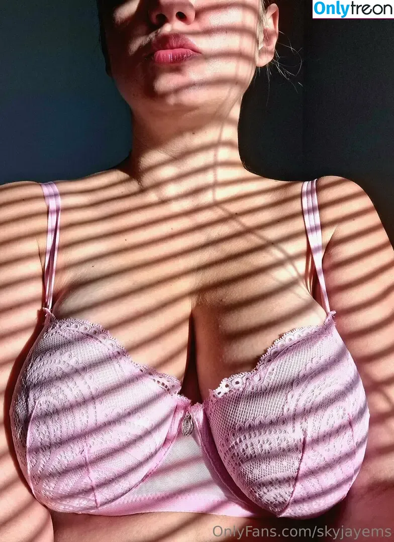 skyjayems nude photo #0004 (skymckee)