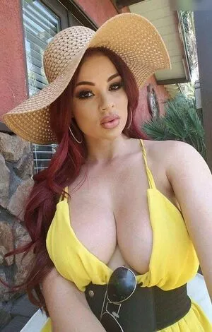 Skyla Novea / skylanovea_ / skylanoveaxxx nude photo #0077