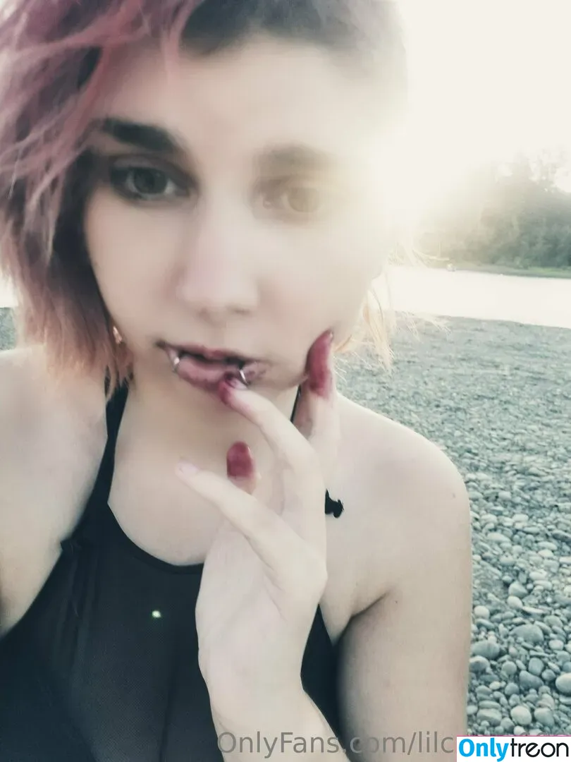 Skylar Rose Zombiez nude photo #0010 (lilcurvy666 / xzombiez666x)