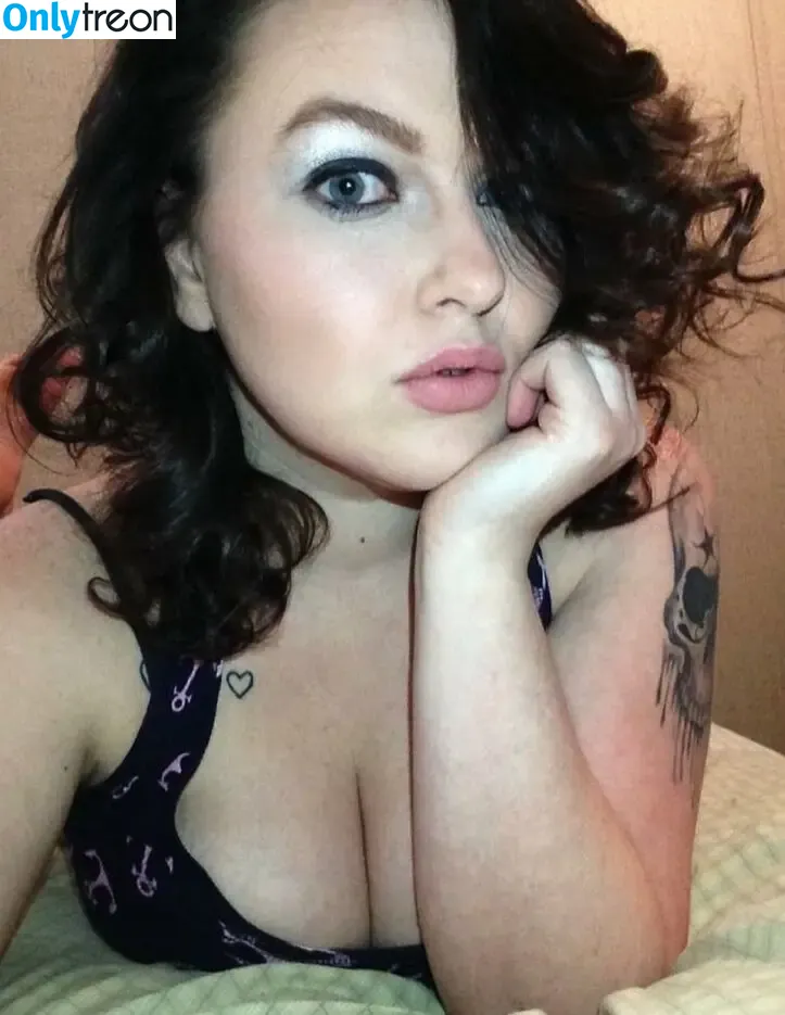 skylar.swallows голая photo #0032 (skylar.swallows420 / skylerswallow)