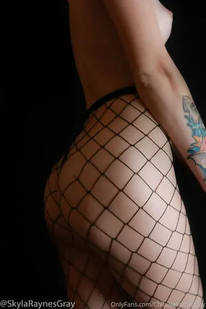 Skylaraynesgray / invaderskyla nude photo #0024