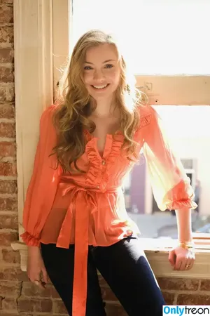 Skyler Samuels / skylersamuels nude photo #0013