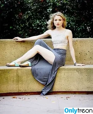 Skyler Samuels / skylersamuels nude photo #0019