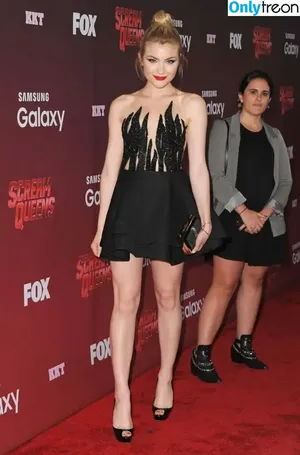 Skyler Samuels / skylersamuels nude photo #0022