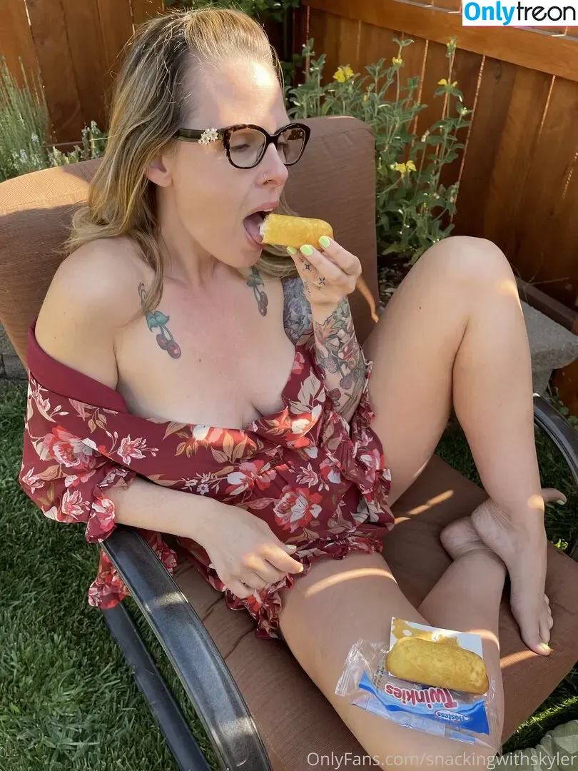 skylerxo nude photo #0823 (XOXOSkyler1 / _skyler_xo / snackingwithskyler)