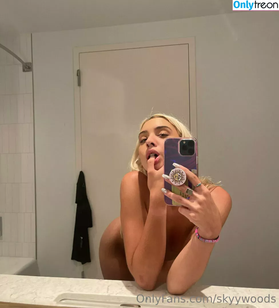 skyywoods nude photo #0002 (skyy.woods)