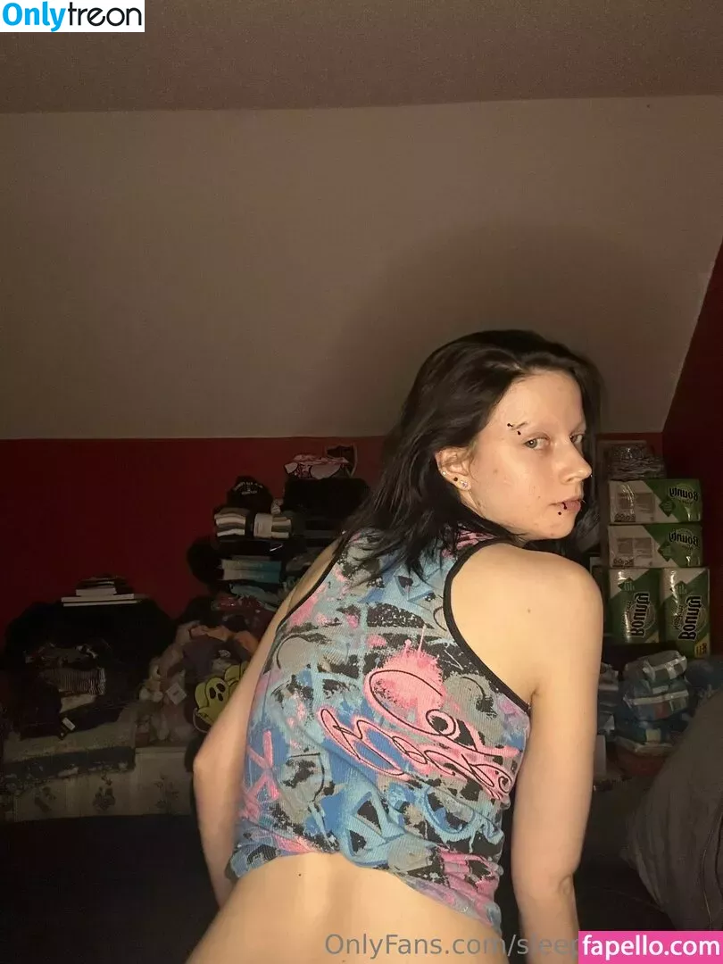 sleepyhollow18 nude photo #0201 (a7xbaby28)