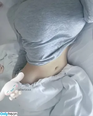 slwtzzz / d4stiny0 / misanemira / weareslvtz nude photo #0023