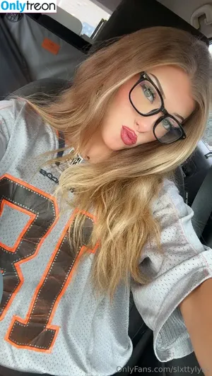 Slxttylyss nude photo #0300