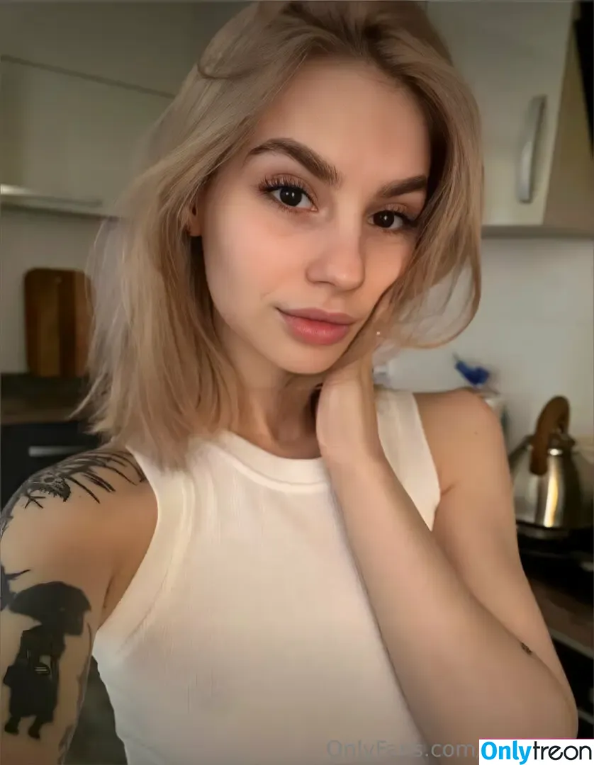 sly_karina голая photo #0029 (silys_karina)