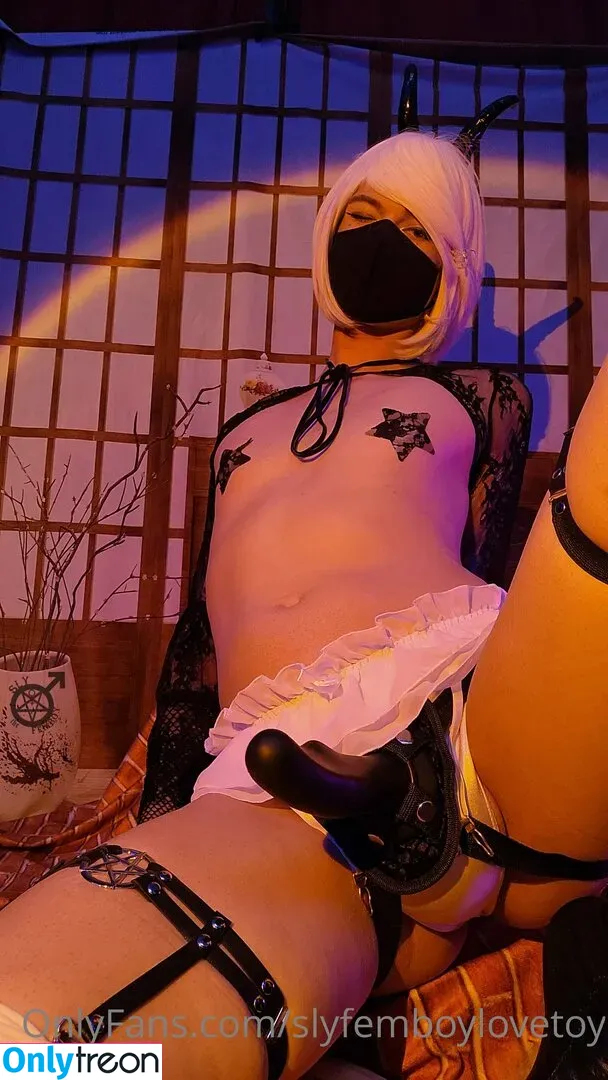 slyfemboylovetoy голая photo #0002 (rileyystuff)